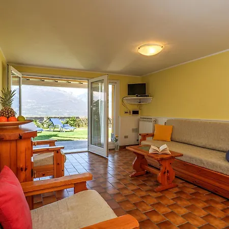 Bellavista B Garten-appartement Mit Pool Колико